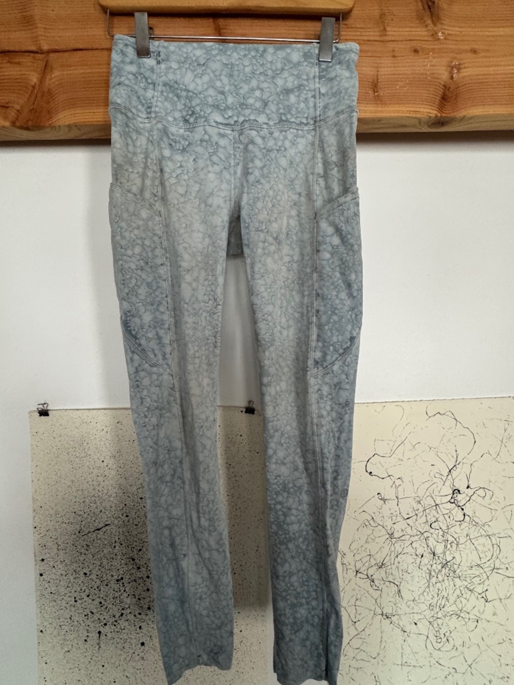 👖 Lululemon Grey Patterned Pants — For Sale